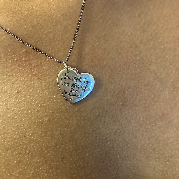 Heart necklace with the words” she decided to live the life she imagined” - Picture 1 of 2